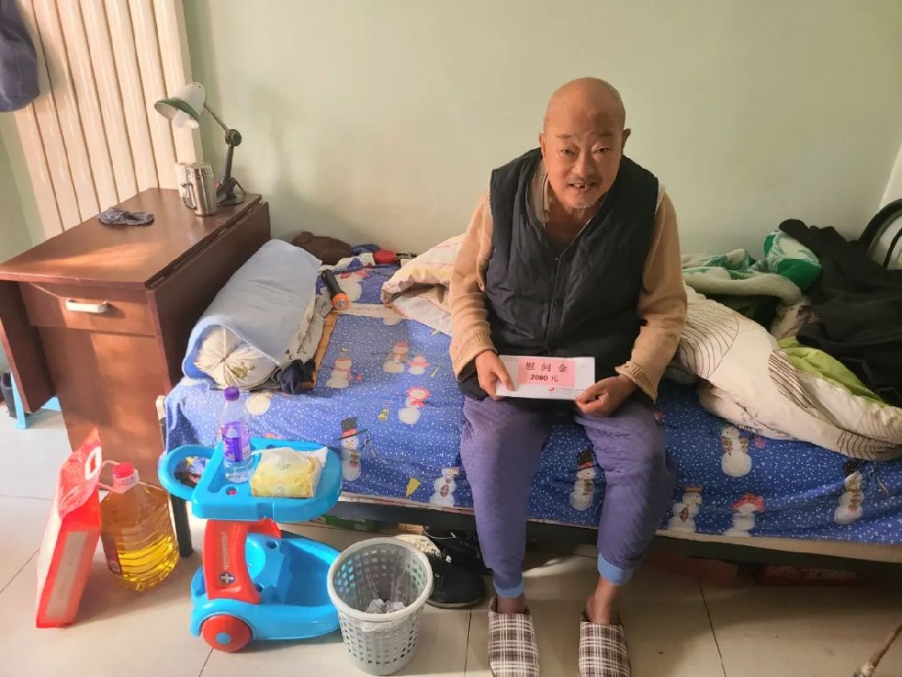 寒冬送溫暖，關(guān)懷暖人心—大龍集團(tuán)工會(huì)組織慰問(wèn)活動(dòng)